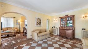 Villa for sale in San Pedro Playa, San Pedro de Alcantara
