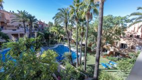 Town House for sale in El Palmeral, Nueva Andalucia