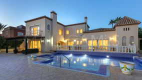 Hus i byn for sale in Marbesa, Marbella Öst