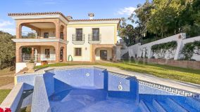 Villa for sale in Casares