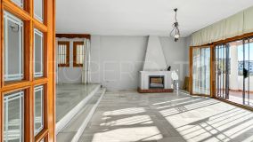 For sale town house in La Duquesa