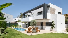 Villa for sale in Estepona East, 1,195,000 €