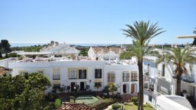 A beautifully renovated townhouse in the highly sought-after community of Aloha Pueblo, Nueva Andalucía, Marbella.