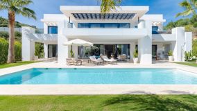 Villa for sale in Nueva Andalucia, Marbella
