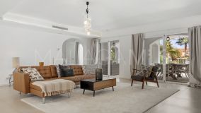 Casa en venta en Nueva Andalucia, Marbella