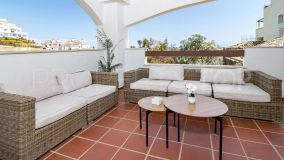 Comprar apartamento planta baja de 2 dormitorios en Nueva Andalucia