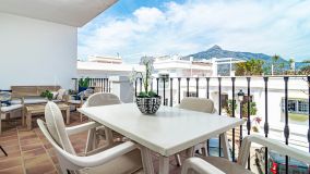 Town House for sale in Aloha Pueblo, Nueva Andalucia