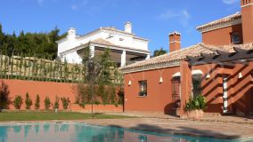 Buy villa in Sotogrande Alto with 4 bedrooms