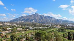 Apartamento en venta en Nueva Andalucia, Marbella