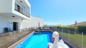 Villa en venta en Torreguadiaro