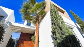 Se vende villa en Los Monteros