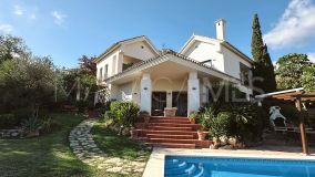 Villa en venta en Los Arqueros, Benahavis