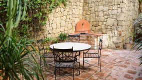 Villa en venta en Los Arqueros, Benahavis