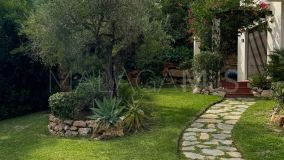 Villa en venta en Los Arqueros, Benahavis