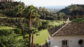 Villa en venta en Los Arqueros, Benahavis