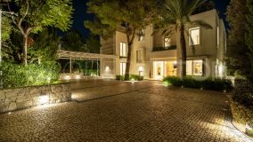 For sale Marbella Golden Mile villa with 5 bedrooms