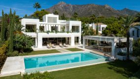 For sale Marbella Golden Mile villa with 5 bedrooms