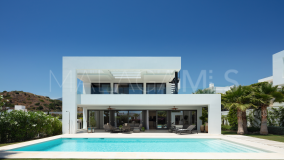 Villa en venta en Nueva Andalucia, Marbella