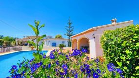 For sale Jávea villa with 5 bedrooms