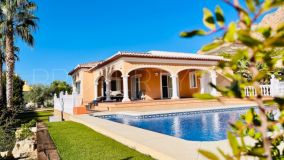 Villa for sale in Montgo, 980,000 €