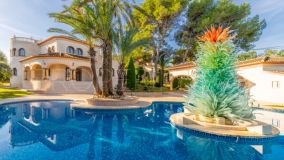 Villa for sale in Adsubia, 2,500,000 €