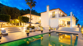 Villa moderna de estilo provincial francés en Sierra Blanca, Marbella