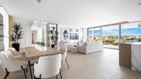 For sale 3 bedrooms penthouse in Benahavis Hills Country Club