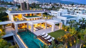 ¡Una obra maestra arquitectónica! Villa en Nueva Andalucía, Marbella