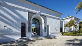 Mansion for sale in Aloha Gardens, Nueva Andalucia