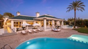 Mansion for sale in Aloha Gardens, Nueva Andalucia