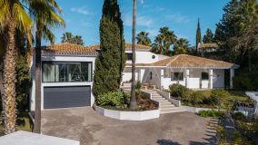 Villa for sale in Los Naranjos Golf, Nueva Andalucia