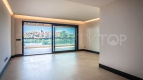 Apartamento en venta de 2 dormitorios en Nueva Andalucia