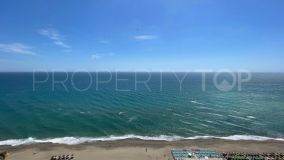 SPECTACULAR 3 BEDROOM FLAT RIGHT ON THE BEACH