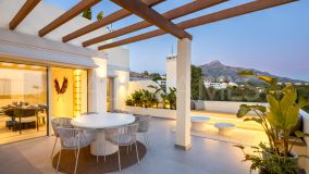 Tvåvånings takvåning for sale in Les Belvederes, Nueva Andalucia