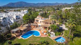 Villa zu verkaufen in Estepona Ost