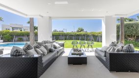 Villa for sale in Altos de Puente Romano, Marbella Golden Mile