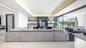Villa for sale in Altos de Puente Romano, Marbella Golden Mile