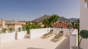 Villa for sale in Altos de Puente Romano, Marbella Golden Mile