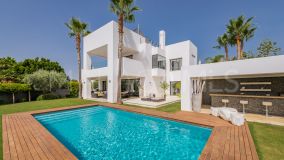 Villa for sale in Altos de Puente Romano, Marbella Golden Mile