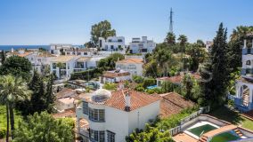 Villa en venta en Nueva Andalucia, Marbella