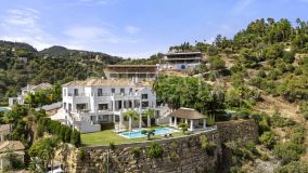 Villa for sale in El Madroñal, Benahavis