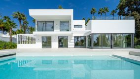 Modern Luxury Villa in El Paraiso