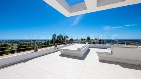 Villa for sale in La Alqueria, Benahavis