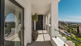Duplex en venta en Las Colinas de Marbella, Benahavis