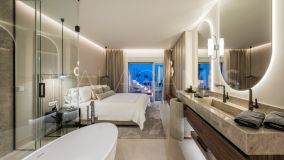 Penthouse for sale in Bahía del Velerín, Estepona East