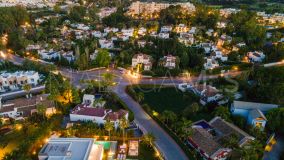 Villa for sale in Aloha, Nueva Andalucia