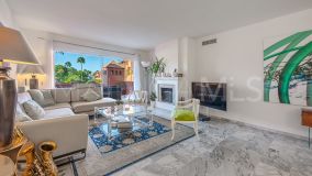 Apartamento en venta en Alhambra del Golf, Estepona Este
