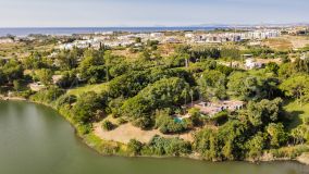 Villa for sale in Benahavis