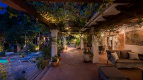 Villa for sale in Benahavis