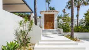Villa for sale in Los Naranjos Golf, Nueva Andalucia